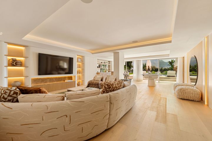 Villa Salina - Elegant Villa featuring Modern Design