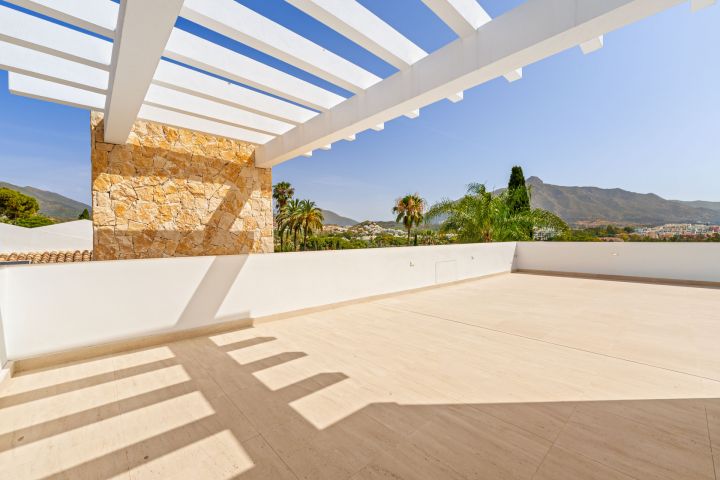 Villa Salina - Elegant Villa featuring Modern Design