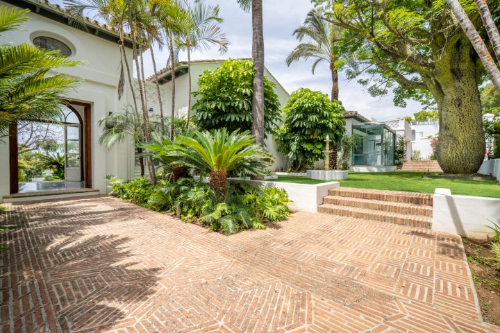 Mozart 37 - Modern Villa in a Prime Location