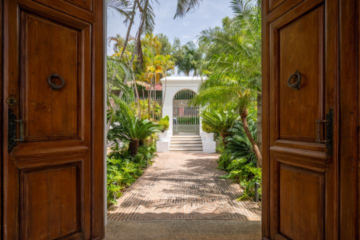 Mozart 37 - Modern Villa in a Prime Location