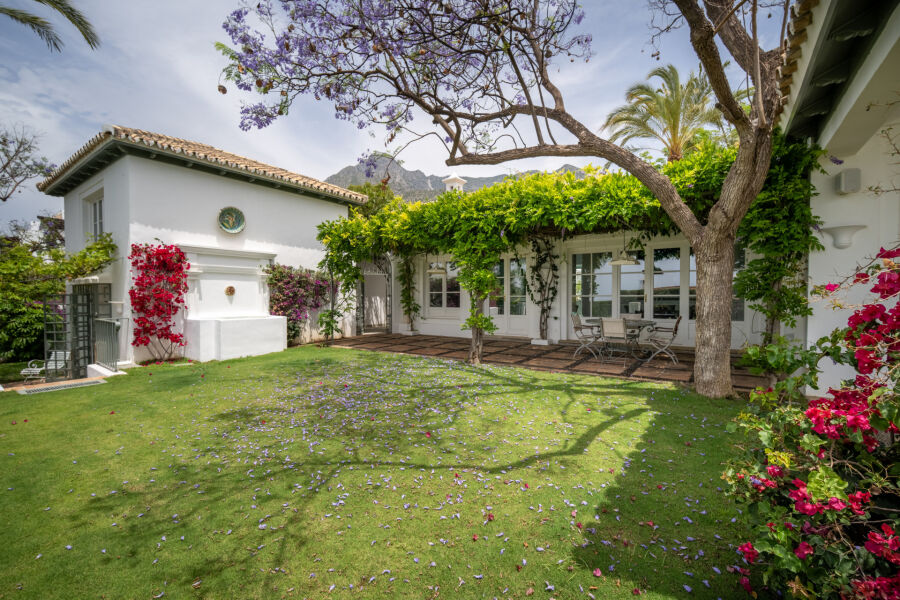 Mozart 37 - Modern Villa in a Prime Location