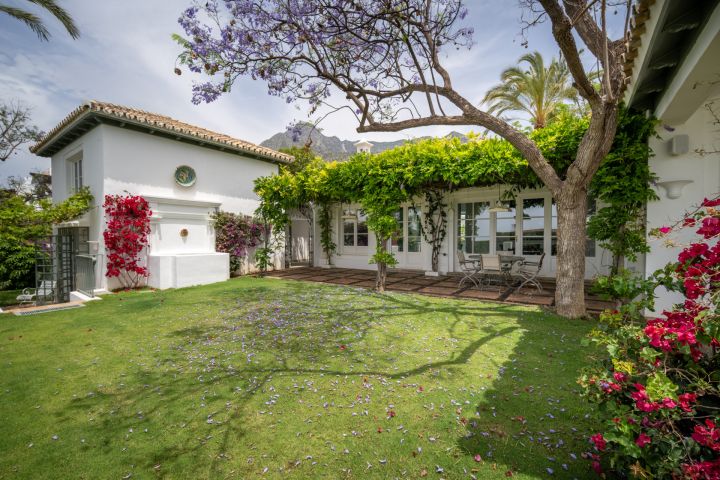 Mozart 37 - Modern Villa in a Prime Location