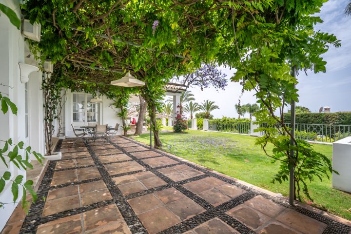 Mozart 37 - Modern Villa in a Prime Location