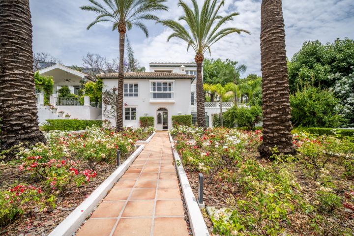 Mozart 37 - Modern Villa in a Prime Location