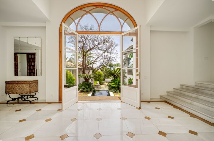 Mozart 37 - Modern Villa in a Prime Location