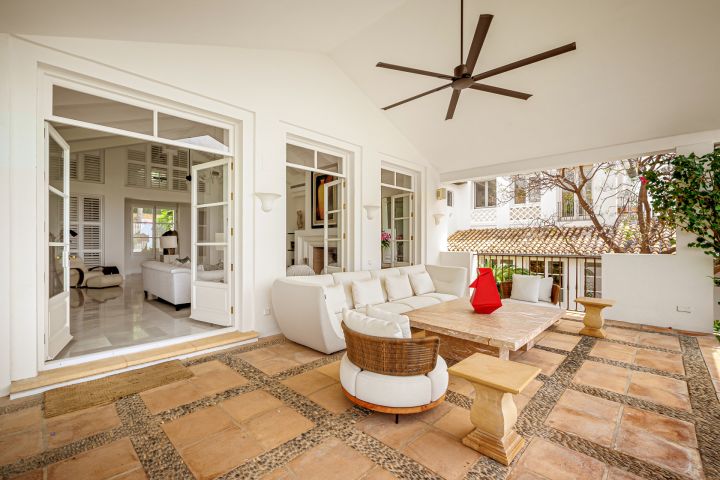 Mozart 37 - Modern Villa in a Prime Location