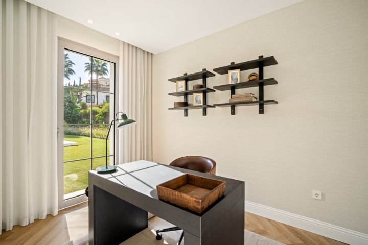 Los Arqueros 36 - Elegant Villa in Prime Location