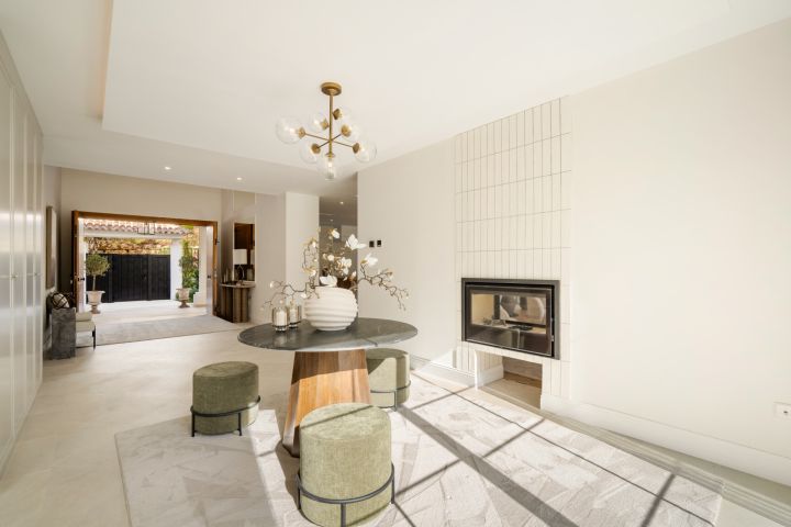 Los Arqueros 36 - Elegant Villa in Prime Location