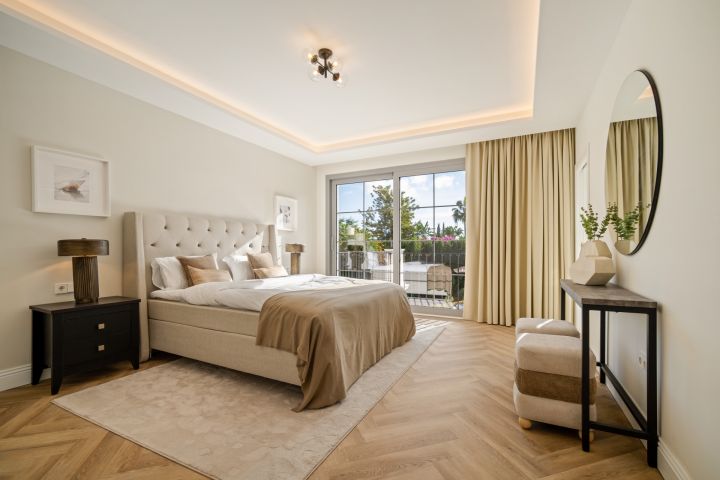 Los Arqueros 36 - Elegant Villa in Prime Location