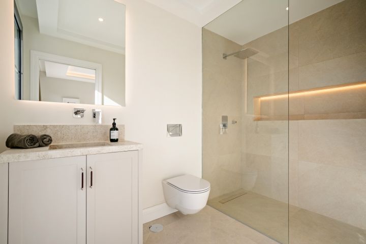 Los Arqueros 36 - Elegant Villa in Prime Location