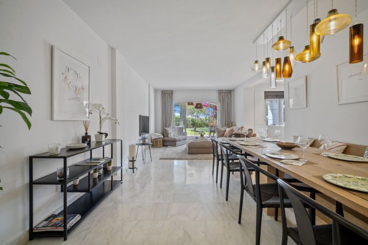 Las Adelfas - Beachside Apartment in San Pedro de Alcántara