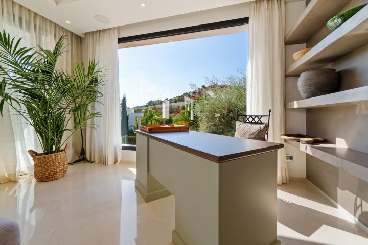 Los Olivos 16 - Fascinating Villa in Prime Location