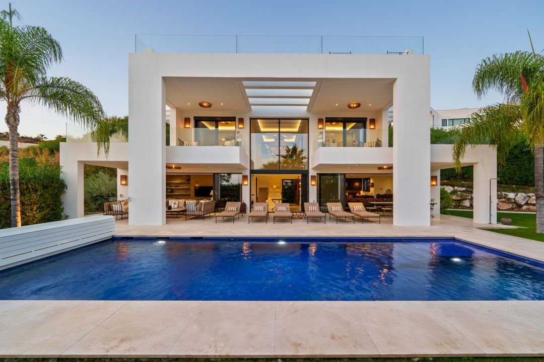 Los Olivos 16 - Fascinating Villa in Prime Location