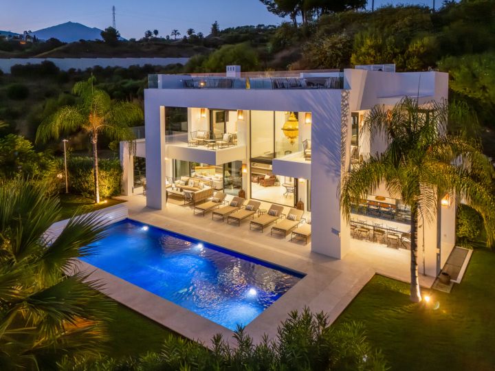 Los Olivos 16 - Fascinating Villa in Prime Location