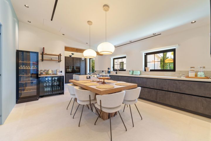 Villa Beach Life - Stunning Home in Puerto Banús