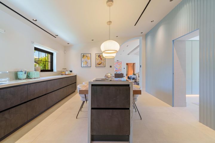 Villa Beach Life - Stunning Home in Puerto Banús