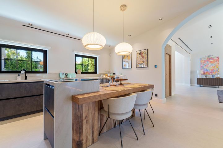 Villa Beach Life - Stunning Home in Puerto Banús