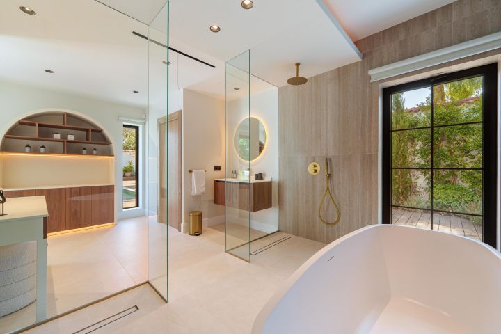 Villa Beach Life - Stunning Home in Puerto Banús