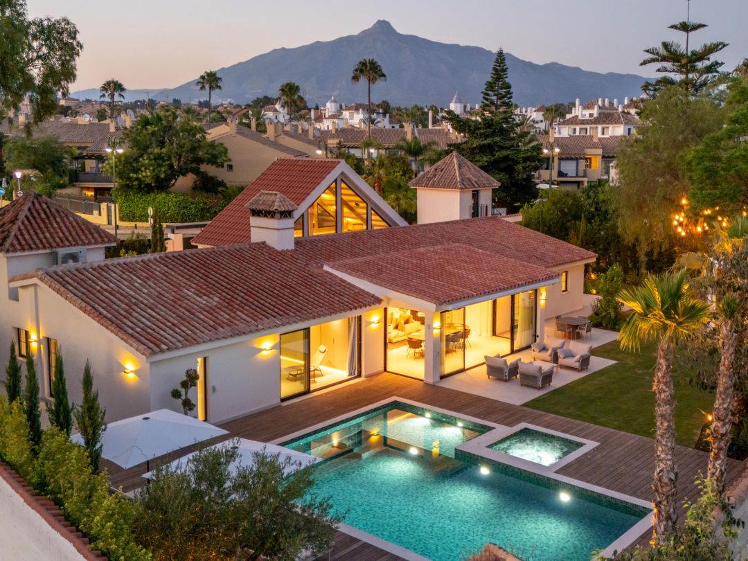 Villa Beach Life - Stunning Home in Puerto Banús