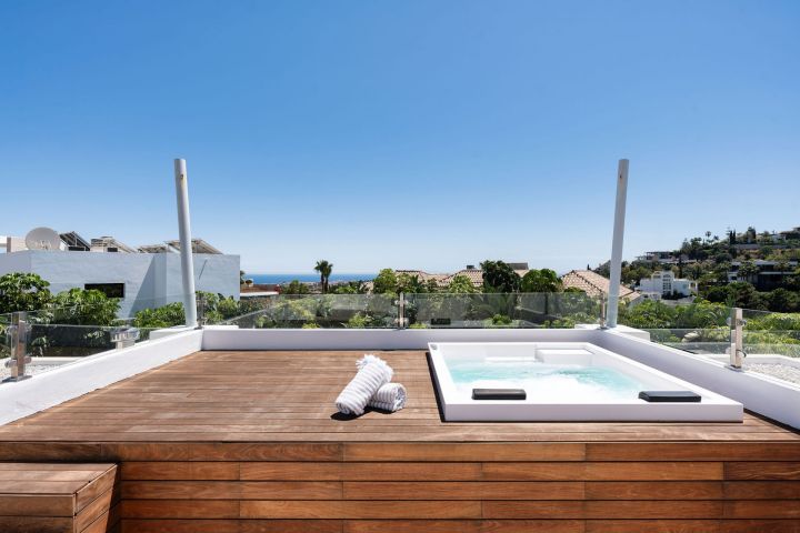 Herrojo 110 - Fascinating Villa minutes from Golf Course