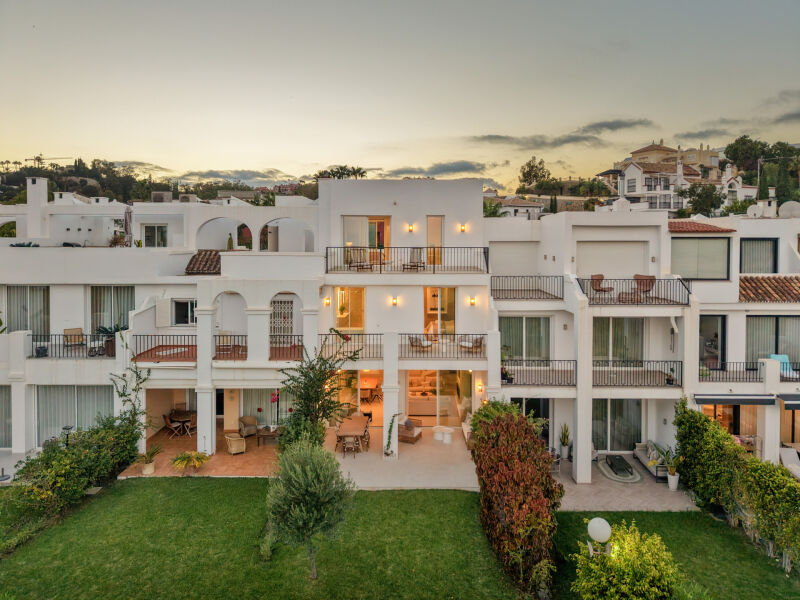 Mirador 4 - Impresionante casa adosada con jardín privado