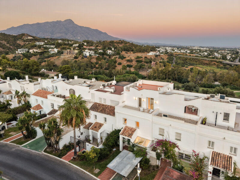 Mirador 4 - Impresionante casa adosada con jardín privado