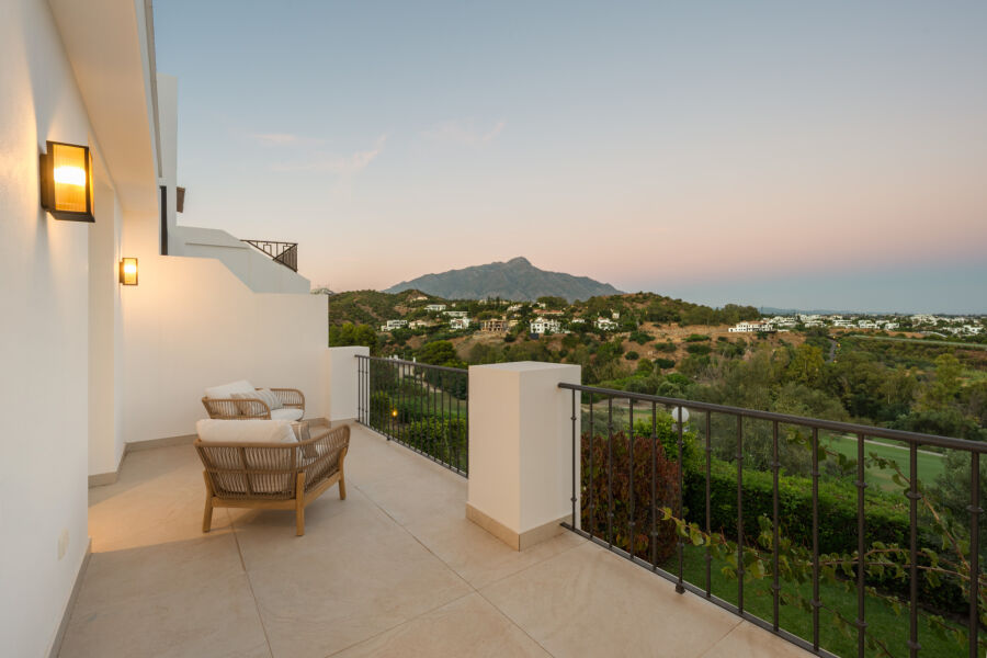 Mirador 4 - Impresionante casa adosada con jardín privado