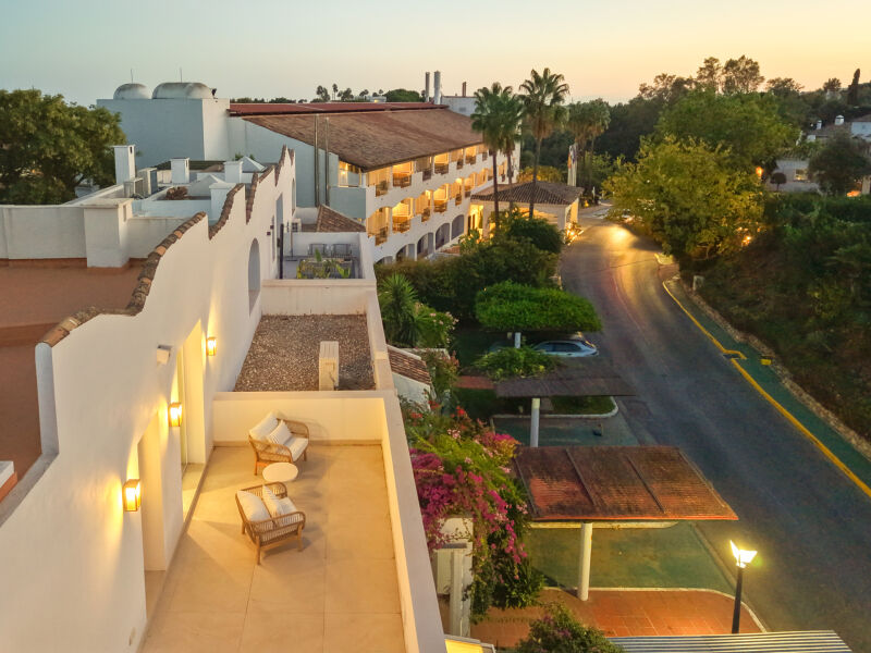 Mirador 4 - Impresionante casa adosada con jardín privado