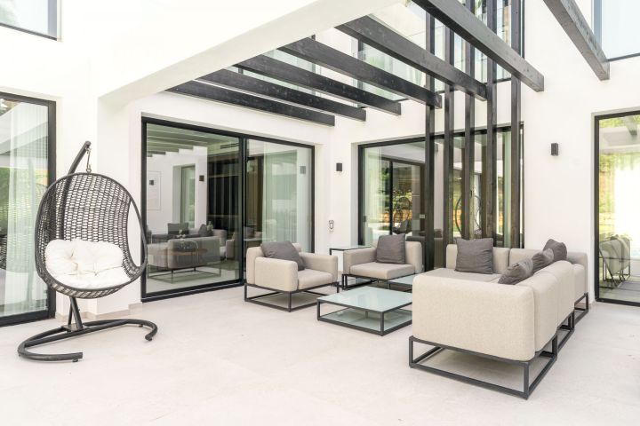 Villa Atenas - Villa Familiar con Estilo en Nueva Andalucía