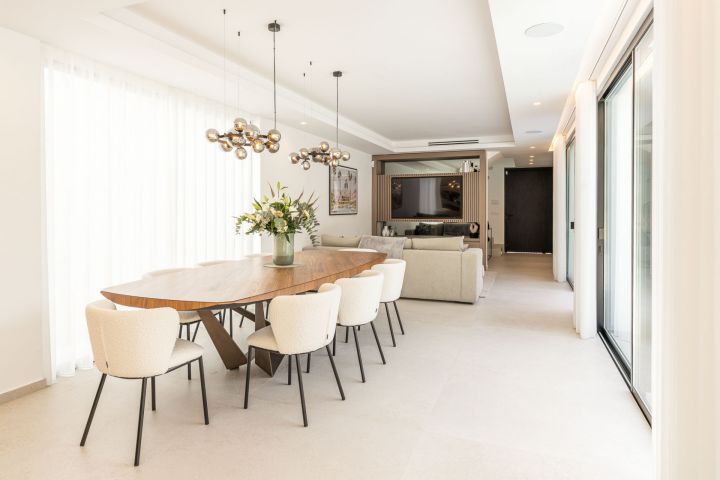 Villa Atenas - Villa Familiar con Estilo en Nueva Andalucía