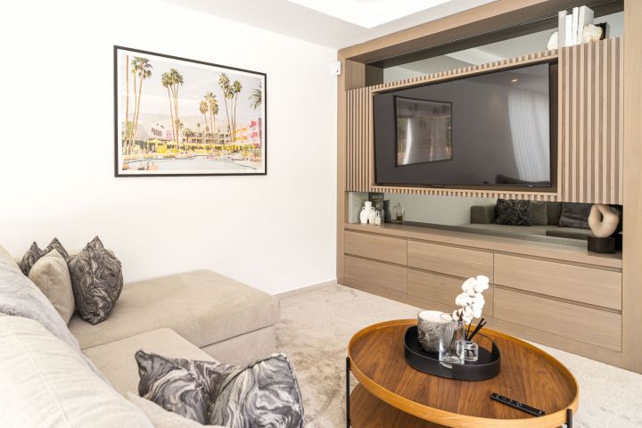 Villa Atenas - Villa Familiar con Estilo en Nueva Andalucía