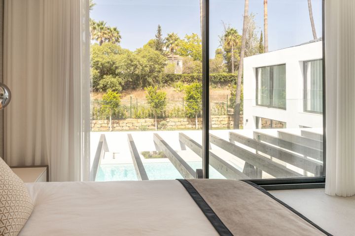 Villa Atenas - Villa Familiar con Estilo en Nueva Andalucía