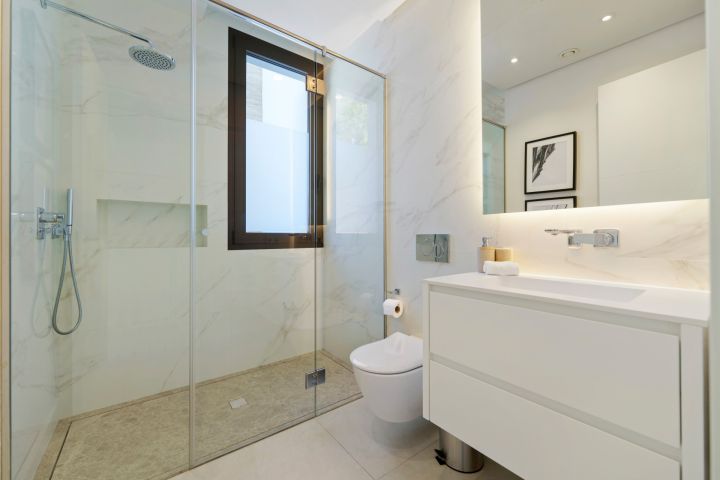 Villa Romano - Sophisticated Property in Altos de Puente Romano