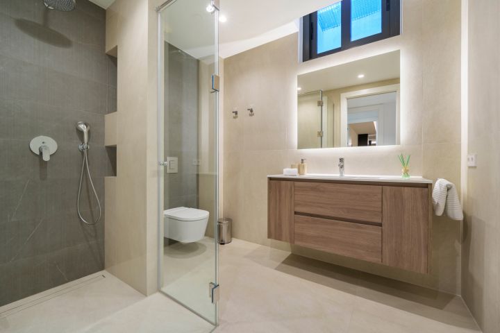 Villa Romano - Sophisticated Property in Altos de Puente Romano