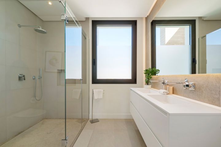 Villa Romano - Sophisticated Property in Altos de Puente Romano