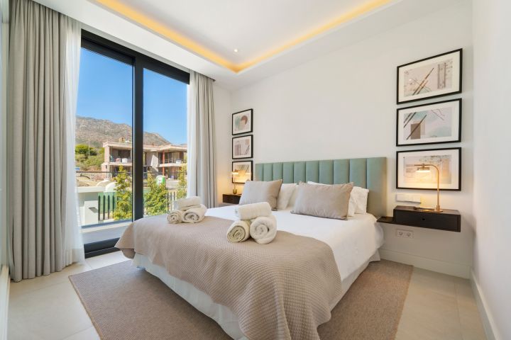 Villa Romano - Sophisticated Property in Altos de Puente Romano