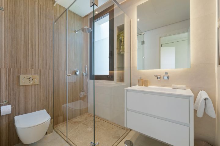 Villa Romano - Sophisticated Property in Altos de Puente Romano