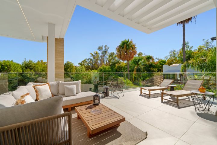 Villa Romano - Sophisticated Property in Altos de Puente Romano