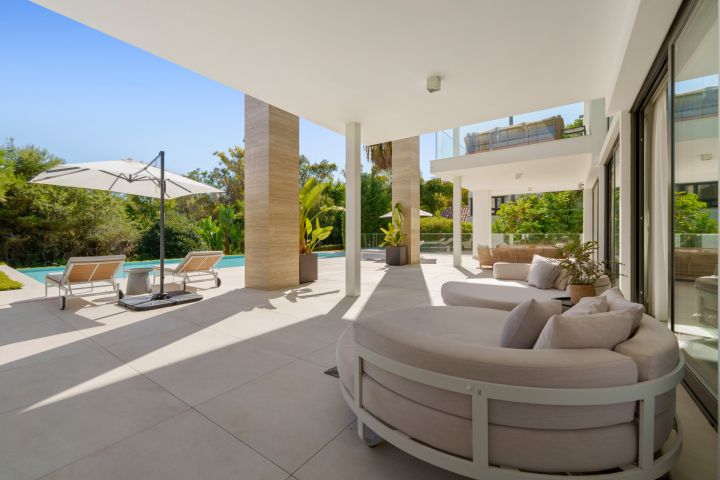 Villa Romano - Sophisticated Property in Altos de Puente Romano