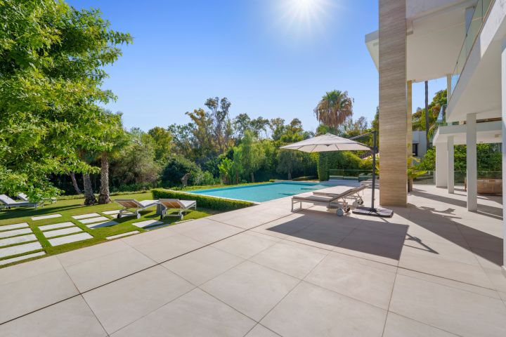 Villa Romano - Sophisticated Property in Altos de Puente Romano