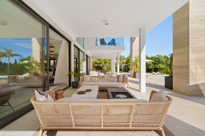 Villa Romano - Sophisticated Property in Altos de Puente Romano