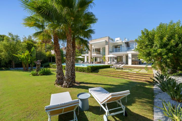 Villa Romano - Sophisticated Property in Altos de Puente Romano