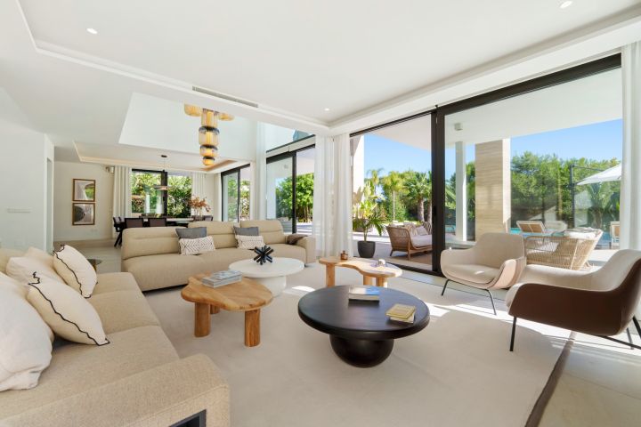Villa Romano - Sophisticated Property in Altos de Puente Romano