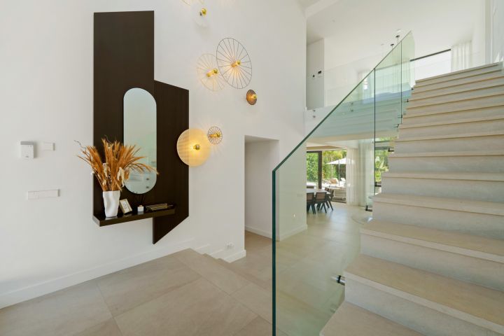 Villa Romano - Sophisticated Property in Altos de Puente Romano