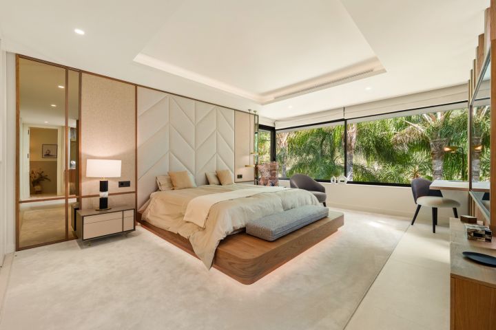 Las Chapas 5 - Unique Modern Villa with Eye-Catching Features
