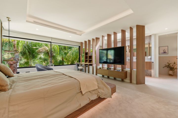 Las Chapas 5 - Unique Modern Villa with Eye-Catching Features