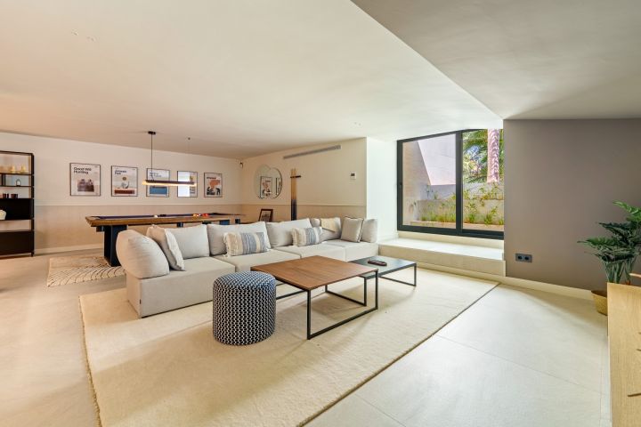 Las Chapas 5 - Unique Modern Villa with Eye-Catching Features