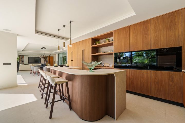 Las Chapas 5 - Unique Modern Villa with Eye-Catching Features