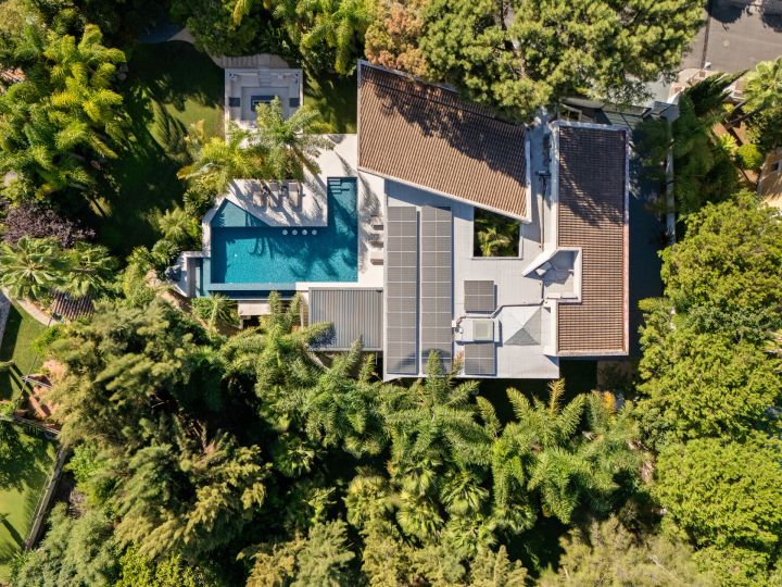 Las Chapas 5 - Unique Modern Villa with Eye-Catching Features