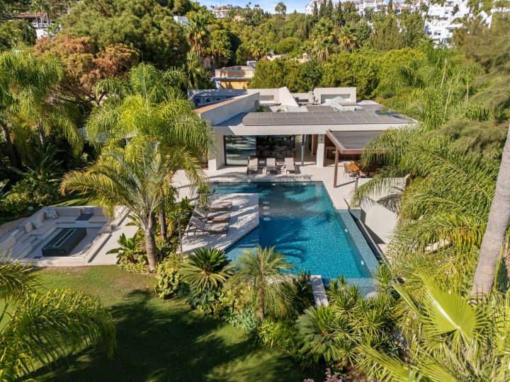Las Chapas 5 - Unique Modern Villa with Eye-Catching Features